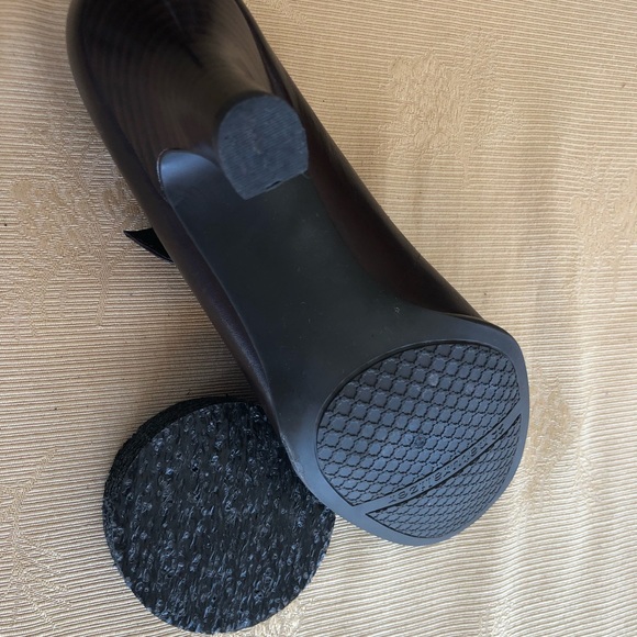 Naturalized brown leather - Picture 2 of 4